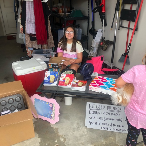 Meet your Posher, Jackie Baughman. Family of 6! - Picture 5 of 6